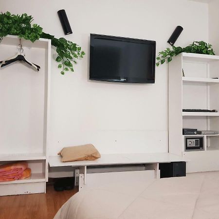 Rooms2Rent Реджо ди Калабрия Екстериор снимка