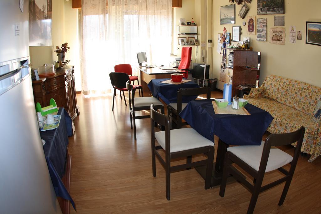 Rooms2Rent Реджо ди Калабрия Екстериор снимка