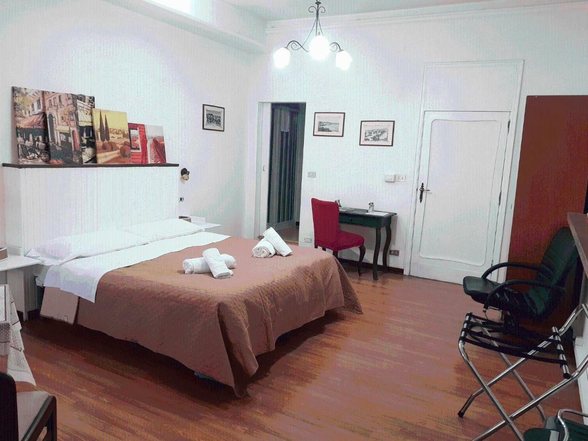 Rooms2Rent Реджо ди Калабрия Екстериор снимка